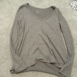 American Eagle Gray long sleeve size: S